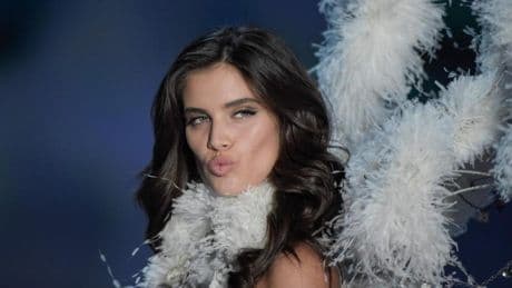 Sara Sampaio, el ángel de Victoria's Secret que da vida a una de las villanas de 'Superman'