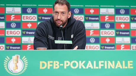 Bielefeld unterliegt Stuttgart: Bielefeld-Coach trotz Niederlage: "War wirklich einmalig"
