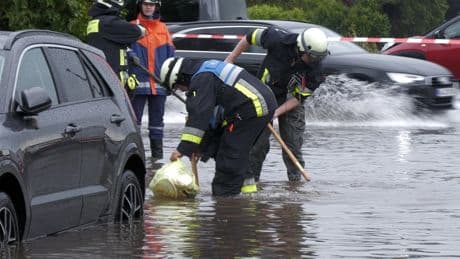 Unwetter: Regen setzt in Nürnberg Keller und Straßen unter Wasser