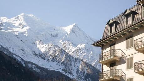 Chamonix interdit les constructions de résidence secondaire : « Nous perdons notre âme à force de perdre des habitants »
