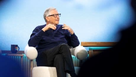 Bill Gates'ten uyarı: Yapay zeka kullanmak da işsizlikten kurtarmayacak