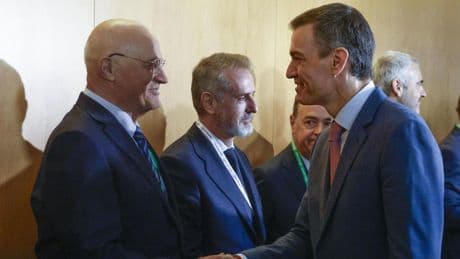 Sorpresa en el mercado por la insólita consulta del Gobierno sobre la opa del BBVA pero los analistas piden subir la oferta
