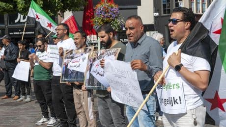 Nederlandse Syriërs hekelen buitenlandse bemoeienis in hun geboorteland: ’Zionistische inmenging van Israël’