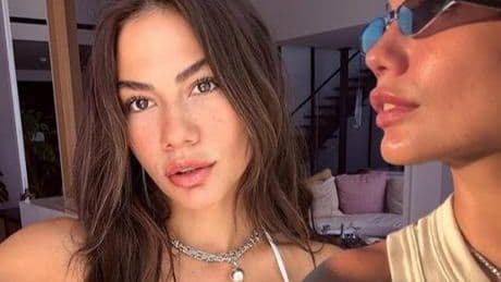 Haberler: Eşref Rüya'nın Nisan'ı Demet Özdemir yeni pozlarıyla Instagram'ı salladı