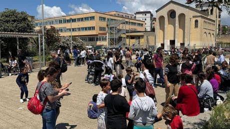 Erdbeben der Stärke 4,4 bei Neapel - Supervulkan erschüttert Italien