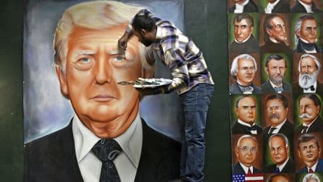 Liveblog Trump-Zölle: Trump will neben iPhones auch Samsunghandys mit 25 Prozent Zöllen belegen
