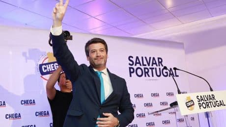 Menos mal que nos queda ¿España?
