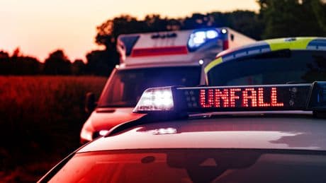 Bochum - Motorrad kracht in Rettungswagen