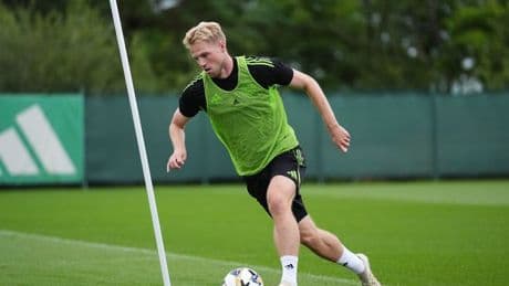 Stephen Welsh in Motherwell transfer talks as Celtic exit proposal ticks a key box