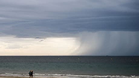 Averses, fraîcheur et temps instable : à quoi faut-il s’attendre pour la météo cette semaine ?
