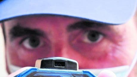 Ecco il Taser secondo il Pd: spara solo lacci