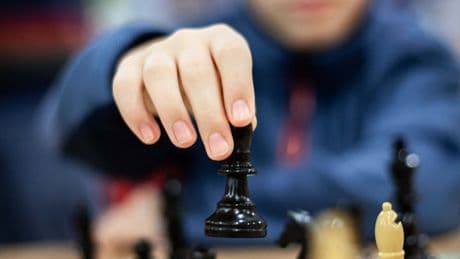 Schach-Verbot in Afghanistan: Im Spiel der Könige gibt eine Frau den Ton an