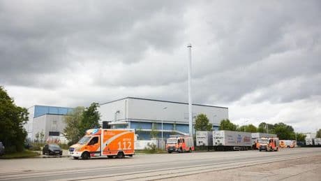 Brände: Feuerwehr löscht Brand in Müllverwertungsanlage