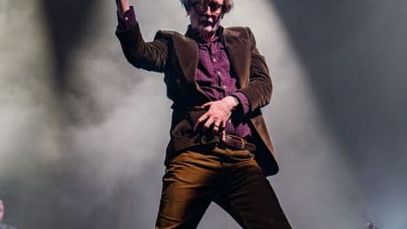 Pulp at the O2 review: Jarvis Cocker, sorted for snacks and wizardry
