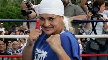 Muere Alejandra 'Locomotora' Oliveras, boxeadora argentina, tras un accidente cerebrovascular