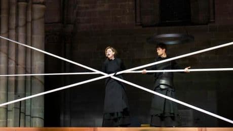 Le « Stabat Mater », de Pergolèse, magnifiquement ritualisé par Romeo Castellucci à la cathédrale Saint-Pierre de Genève