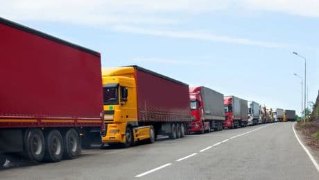 Miles de camiones están reventando las carreteras de Teruel: ¿Cuáles son las causas?