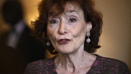 L'ex-ministre Noëlle Lenoir, accusée de racisme, se justifie