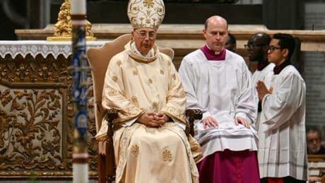 Nuovo Papa, chi è il cardinale Dominique Mamberti che ha annunciato il pontefice: padre funzionario, motto e origini corse