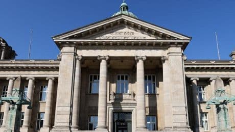Gender-Gegner werfen Hamburger Senat vor, Volksbegehren nicht ordentlich durchzuführen