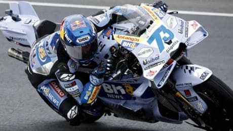 Como buenos hermanos, los Márquez se reparten el viernes de Silverstone
