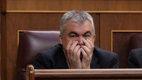Un constructor pidió ver "al navarro" para no quedar "fuera del baile": el 'wasap' que sugiere financiación irregular del PSOE