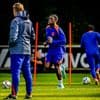 Ronald Koeman leeft mee met Brian Brobbey na nieuws over afpersing: ‘Heavy, maar het verrast me niet’