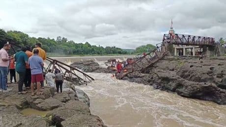 Bridge collapses in India, with deaths and dozens of injuries reported