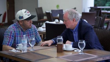 Un senador de EEUU logra reunirse con Kilmar Ábrego, el salvadoreño preso en el CECOT deportado "por error"