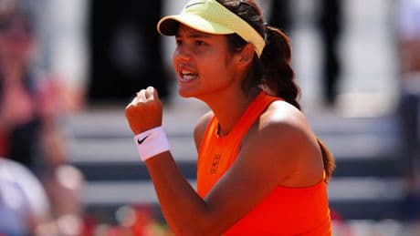 Emma Raducanu scolds opponent for tying to ‘throw me off’ with medical timeout