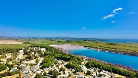 Gorgeous UK holiday park with 'private sandy beach' and jacuzzi pool