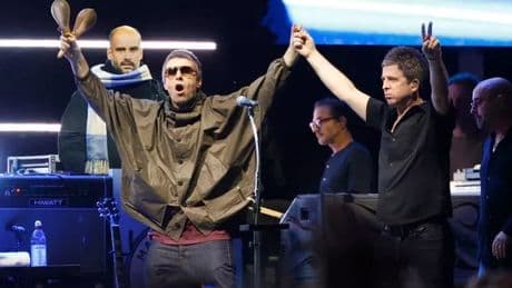 Oasis fan who went to UK and US gigs noticed one major difference between them