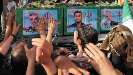 En Iran, journée de funérailles nationales pour les hauts gradés tués par Israël durant la « guerre de douze jours »