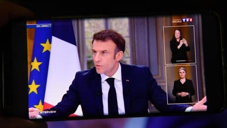 Emmanuel Macron sur TF1 : reprendre la main et une place centrale face à la polarisation du débat