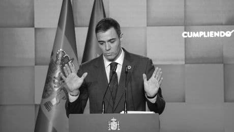 Sánchez, cada vez más cerca de Franco y más lejos de Europa