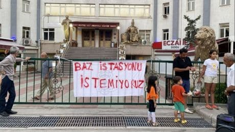 Eskişehir'de Büyükdere mahallesi yurttaşları baz istasyonu istemiyor