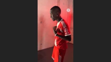 Bayern-Neuzugang - Jackson liebt seinen Bayern-Look