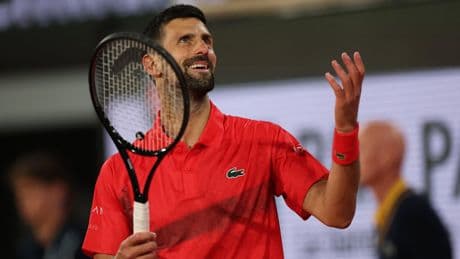 Roland-Garros : l’increvable Djokovic illumine une nouvelle nuit de rêve