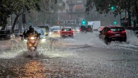 Il maltempo non molla l’Italia: ritornano nubifragi e grandine, ecco dove