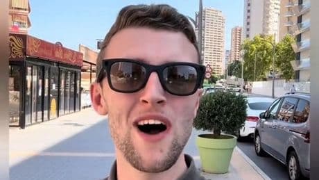 Brit abroad in Benidorm warns tourists to 'never rent car' during August