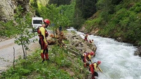 Trabzon'da 6 gün önce dereye düşen çocuğu arama çalışmaları sürüyor