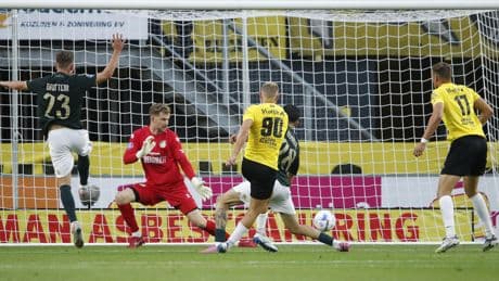 NAC Breda sluit Lewis Holtby als nieuwe lieveling in de armen: Duitse vlag op tribune voor routinier