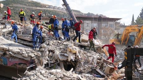 3 milyon 800 bin riskli konut var, İstanbul depreme hazır mı?