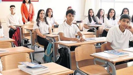 Üç liseyi şampiyonlar doldurdu