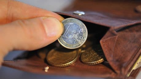 Beeindruckender Münztrick: So verblüffen Sie Ihre Gäste im Handumdrehen