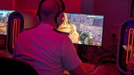 UK sailors convinced the Royal Navy to get a computer room on its newest aircraft carrier for esports and video games