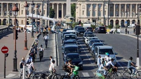 Je roule à vélo à Paris et j’aurais bien besoin d’une “petite leçon de courtoisie”