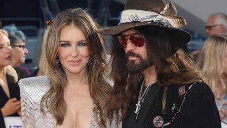 Elizabeth Hurley und Billy Ray Cyrus - Sie ist sein größter Silberschatz