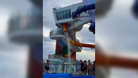 „Haltet die Rutsche an“ – Passagiere entsetzt nach Unfall auf Kreuzfahrtschiff