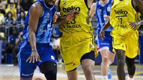 Fenerbahçe Beko, yarı finalde!